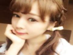 可愛くておいしそう。マカロンネイルで指先からいい匂いを漂わせて♡