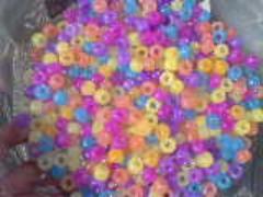 幼いころの思い出を閉じ込めて♡「ビーズのせちゃったネイル」が可愛い。