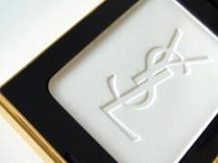 あぶらとり紙は“塗る”時代。一瞬でさらさら肌にしてくれるプチプラパウダー2つ！