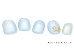 夏だからしたくなる爽やかカラー♡囲みネイルで涼しげな手元になる