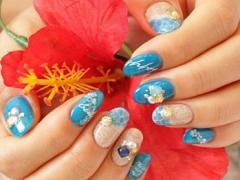 サンドネイルにセルフで挑戦。まるで海にいる気分を味わって♡