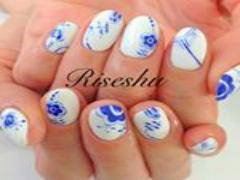 大きなストーンでキラキラと存在感を出す♡"宝石ネイル"で輝く指先に。