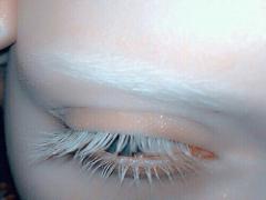 寒色をあえてON！ブルーで秋メイクに新革命を起こす。