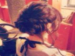 スマホを持つ手をもっと可愛く♡ネイルとケースお揃いデザインにしよっ