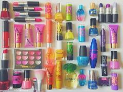 自分色を身につけてもっとおしゃれ◎パーソナルカラー診断で似合う色みつけましょ