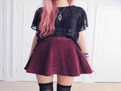 秋もクリアネイルで指先にヌケ感を♡