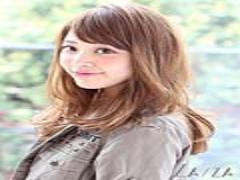 長めの前髪を作って大人かわいい女子を実現♪フェミニンアレンジの髪型