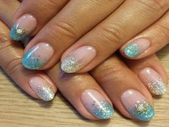 簡単なのに華やか！ジェルネイルはラメグラデーションがおすすめ