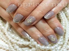 おしゃれの先取りはネイルから。ダークトーンの秋ネイルまとめ