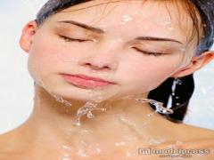 夏にピッタリ！シャワーダイエットの効果とやり方