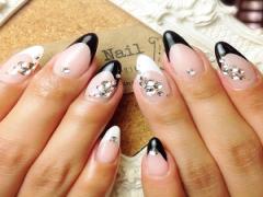 セルフネイルで作る♡ストーンでもっと可愛いフレンチ！