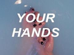 長袖からちらり...‘‘さりげな可愛い’’手先はショートネイルで作っちゃおう♪