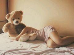 やって来た、大嫌いな月曜日！メイクもコーデして平日5日間をちょっぴり特別に♭