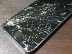 画面割れはもう嫌！iphoneもう割りたくないなら強化ガラスは貼るべし