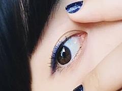 カラーメイクは秋こそ必須。‘ネイビーライナー’で作る魅惑のアイメイク法