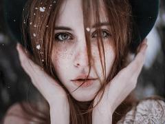 疲れてないのにそう見える。印象ガタ落ちな”目元のくすみ”を即刻退治♡