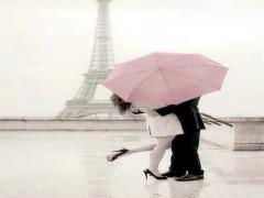 雨でも可愛くいたい。湿気で髪の毛ぼさぼさ問題は帽子で回避せよ♡