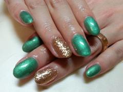 ポイントは配色！単色でもおしゃれに簡単セルフネイルをしましょう♡