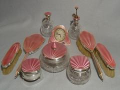 私はワンコイン主義。使用感抜群、100円コスメの優しい呪縛♡