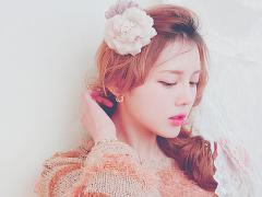 ネイルにピアス？ゆらゆら揺れるネイルアクセサリーで華やかに♡