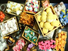 可愛すぎて選べない♡40種類ものLUSHクリスマスアイテムで全身潤いケア完了