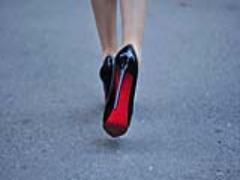 お洒落な人はチェック済み♡裏側までこだわった“ルブタンネイル”がブームの予感