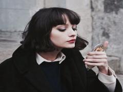 秋冬の寒い季節にぴったり♡やわらかな偏光パールネイルカタログ