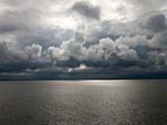 2015秋冬の指先はBLUEで決まり。トレンドカラーを活用した自然色ネイル