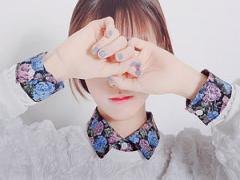 ほっこり、こっくり、落ち着く色。”くすみブルー”でつくる秋ネイルカタログ