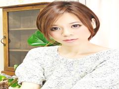 上品な印象が魅力！ママの大人可愛いヘアスタイル