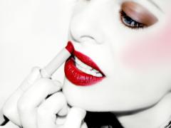 2月5日発売のYSL Beauteの新作グロスでケアをしながら彩りましょう♡