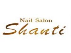 指先に神聖な光を授けます。”ステンドグラスネイル”で特別な爪に♡