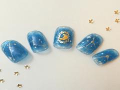 大人×可愛い×〇〇。なりたいワタシを叶える指先の空に輝く三日月