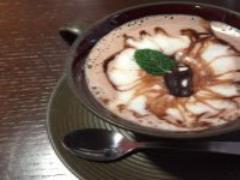 ちょいクールくらいが調度いい。ホイルネイルで、お洒落インパクトな指先