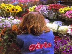 冬だってパッと華やかなフラワーITEMでいつでもハッピー素敵女子