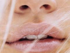 「唇美人」への近道はこちら。正しいリップクリームの使い方マニュアル