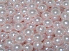 女の子の大好物、パール。ネイルにオンして指先から女子力全開に♡