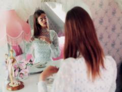 女の子を可愛くする特別な場所♡ドレッサーがモチーフのネイルデザイン