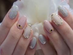 指先にきらきら包囲網♡パール・ストーン・スタッズ・お花の囲みネイルデザイン