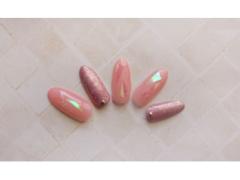 100均で折り紙を買うだけ。セルフで作る煌めきオーロラネイル♡