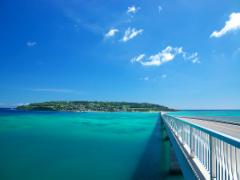 ボールドーナツの専門店。沖縄のラブいポップなカフェ発見。。BDPって♡