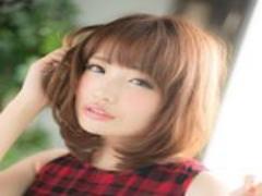 サイドアップで小顔に見せる！イベントで使えるヘアアレンジ