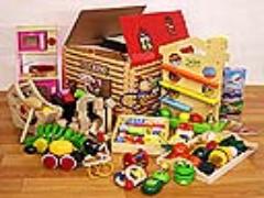 ファンシーな魅力がつまった「おもちゃ箱ネイル」に注目！