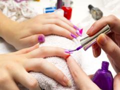 気軽に行ける！新宿のネイルサロンで指先までおしゃれに♡