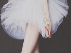 上品に透けて、ふんわり揺れるように。春ネイルはレース柄で始めましょ♡