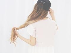 キャップをもっとかわいく被りたいの♡簡単ヘアアレンジ4選