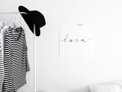 色じゃなくてデザインで魅せたいから。大人シンプルなモノトーンネイル