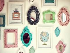 あなたはどんな絵を飾る？個性がきらめく“額縁ネイル”デザイン