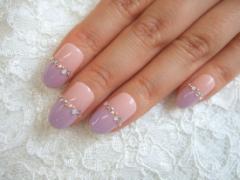 やわらかな色だけを指先に♡”パステルバイカラーネイル”で春を感じる