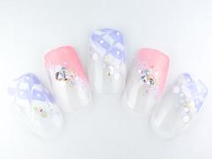 華やかに広がるデザインにキュンとする♡春にしたいピーコックネイル